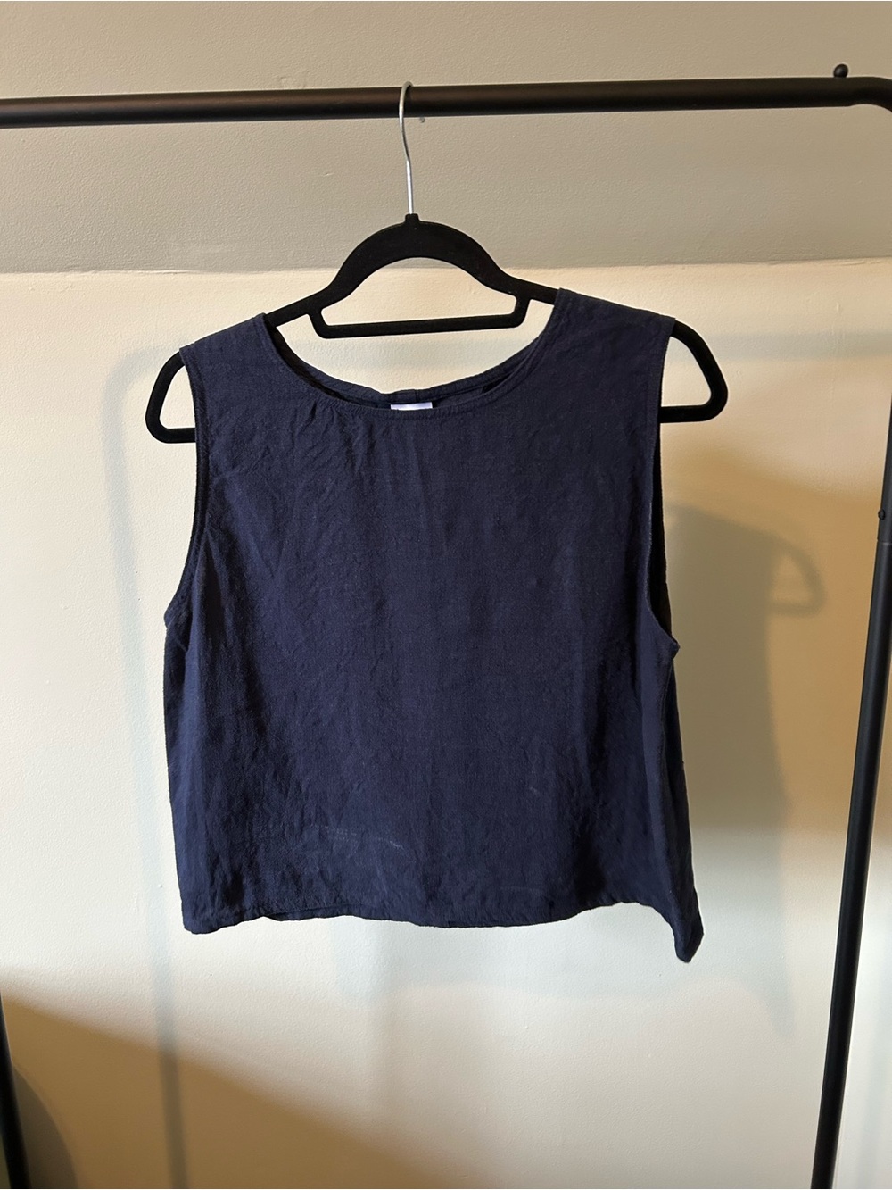 Women’s Navy Sleeveless Linen Tank Top